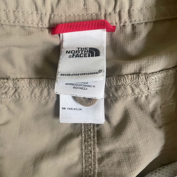 The North Face nylon women’s pants, size 8. Button & drawstring front. - Picture 5 of 6